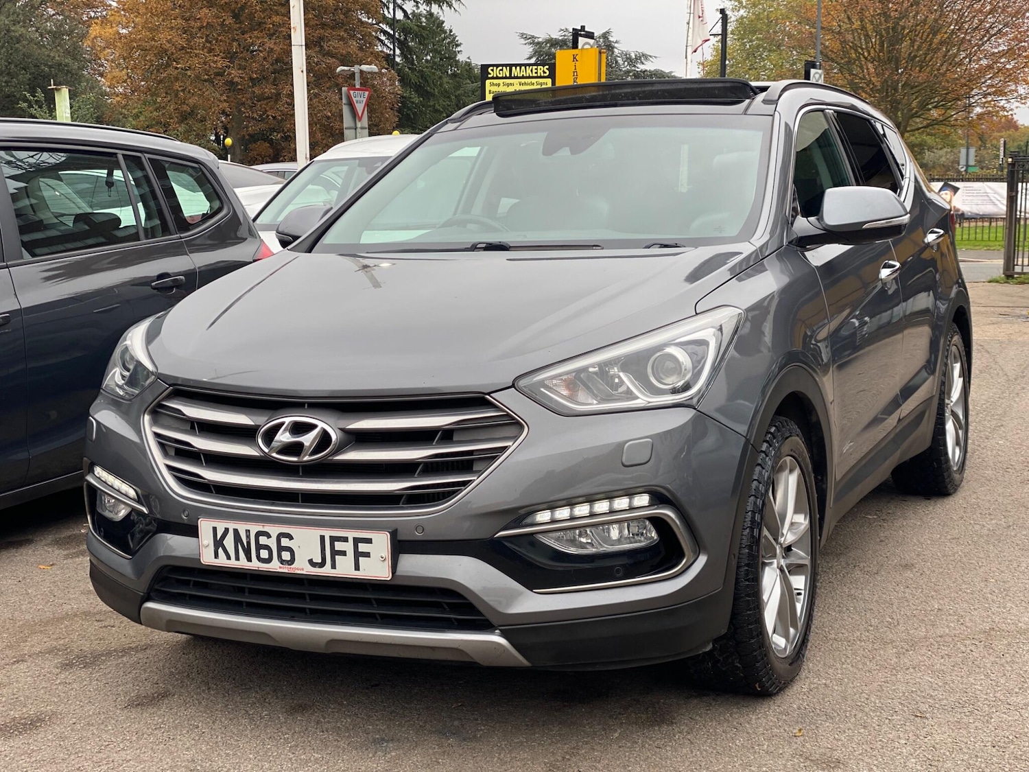 Used Hyundai Santa Fe 2016 for sale - 76270896: Photo 6