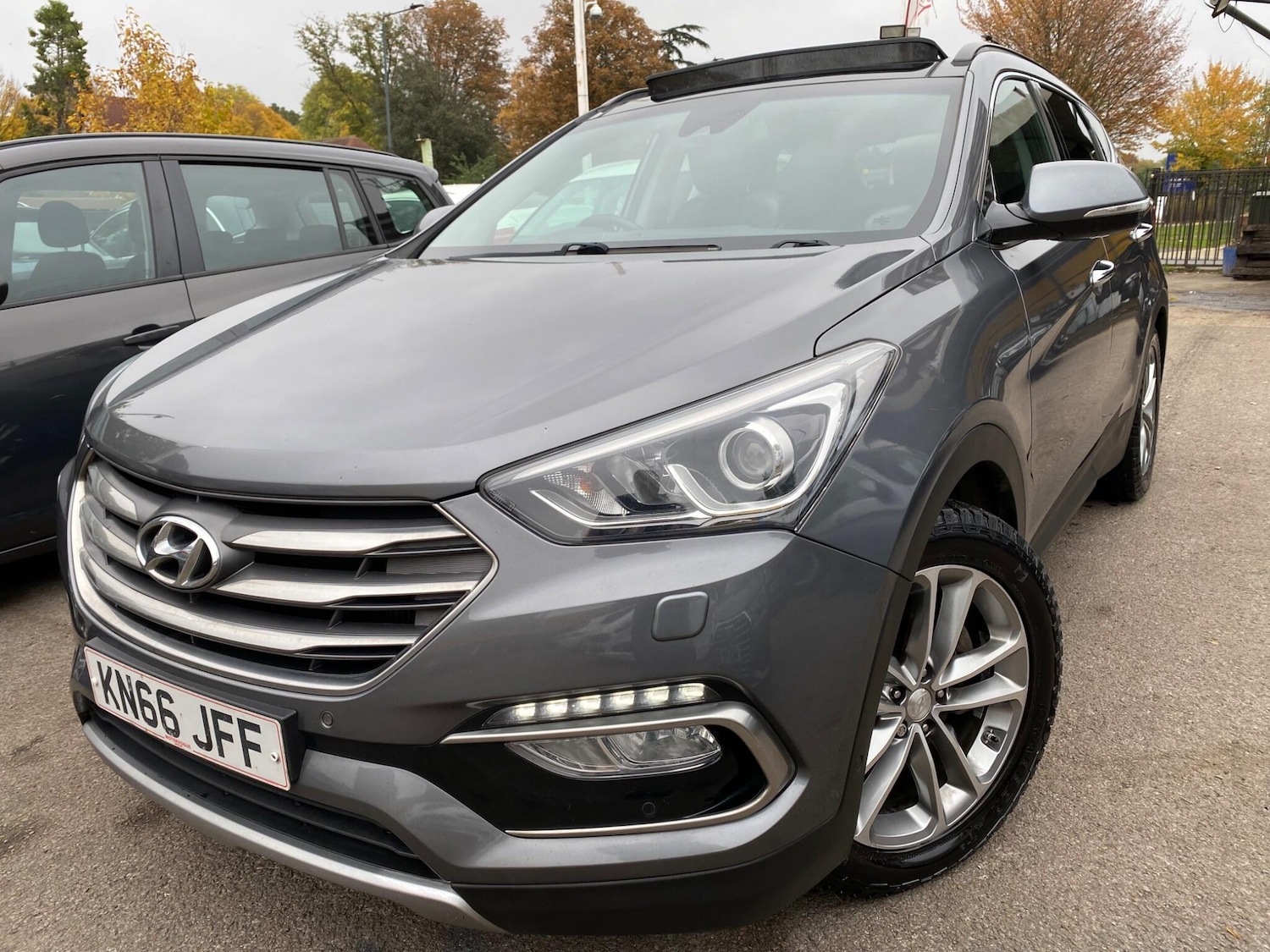 Used Hyundai Santa Fe 2016 for sale - 76270896: Photo 8