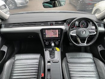 Used Volkswagen Passat 2020 for sale - 77305055: Photo