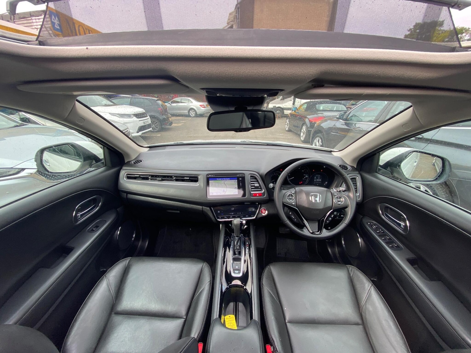 Used Honda HR-V 2015 for sale - 76121426: Photo 2