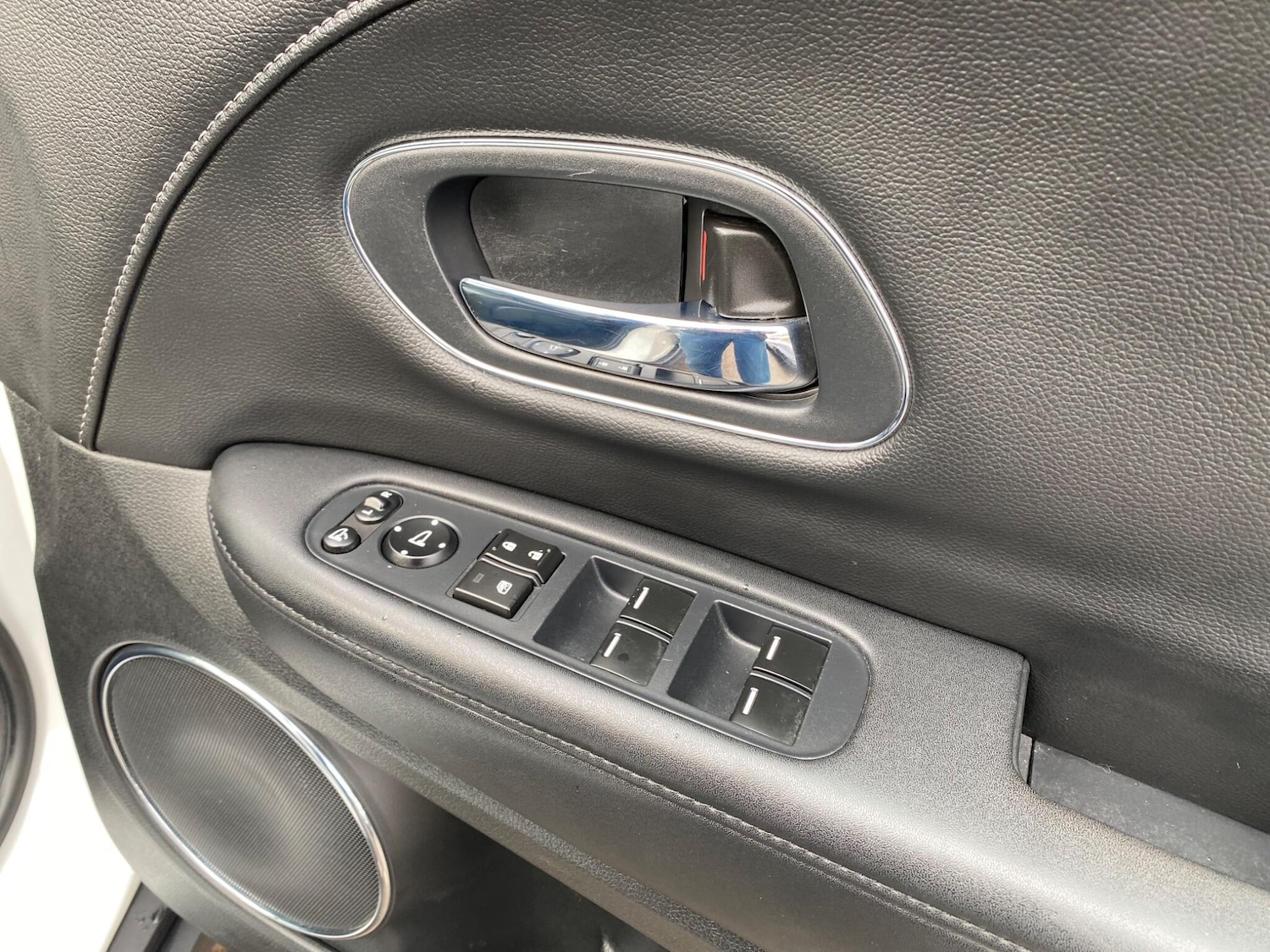 Used Honda HR-V 2015 for sale - 76121426: Photo 25