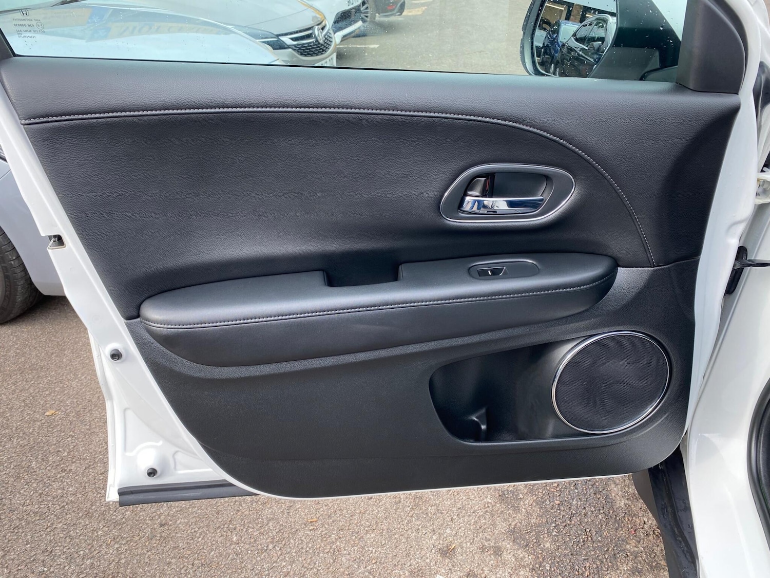 Used Honda HR-V 2015 for sale - 76121426: Photo 33
