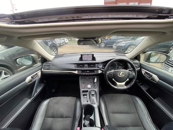 Used Lexus CT 2015 for sale - 76992547: Photo