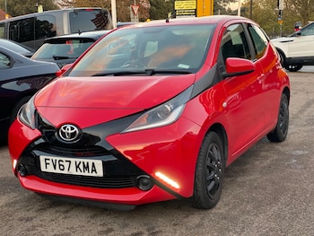 2017 (67) - 1.0 VVT-i X-Play 5dr x-shift