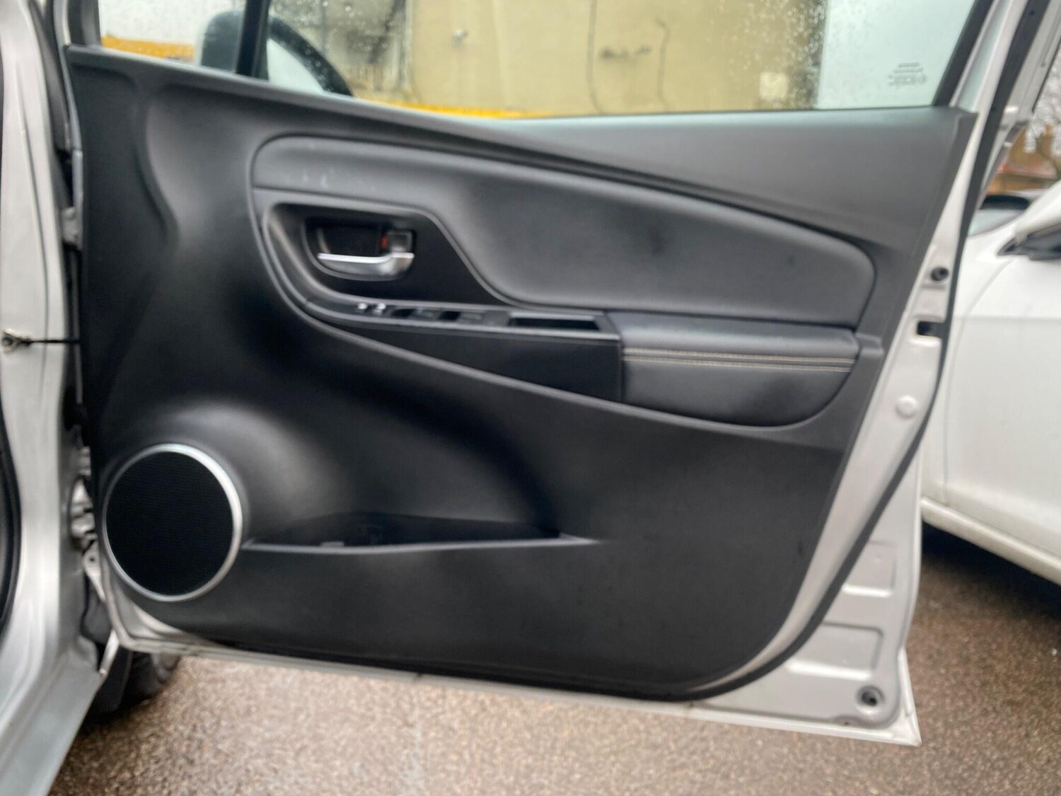 Used Toyota Yaris for sale - 77722919: Photo 15