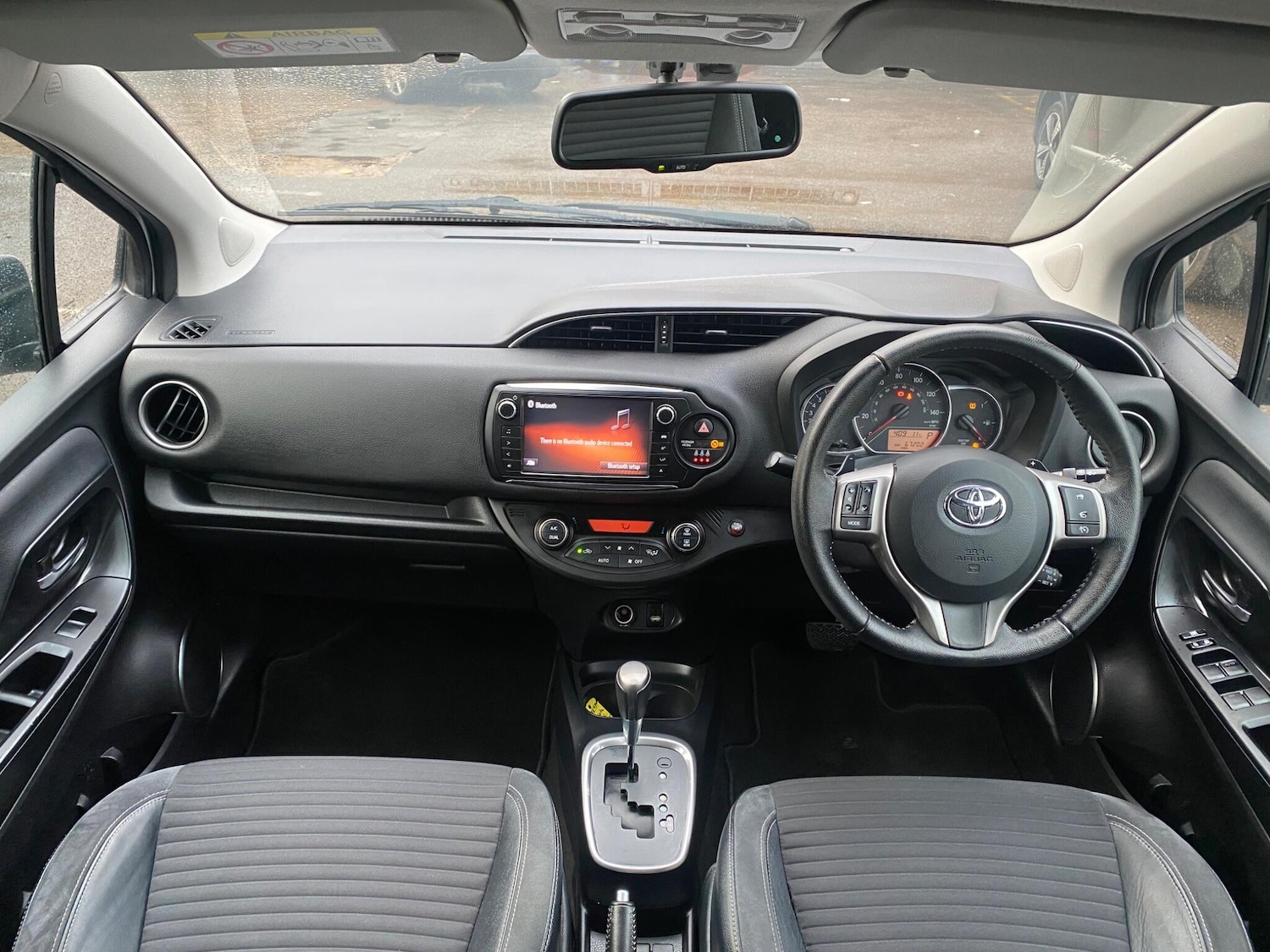 Used Toyota Yaris for sale - 77722919: Photo 2