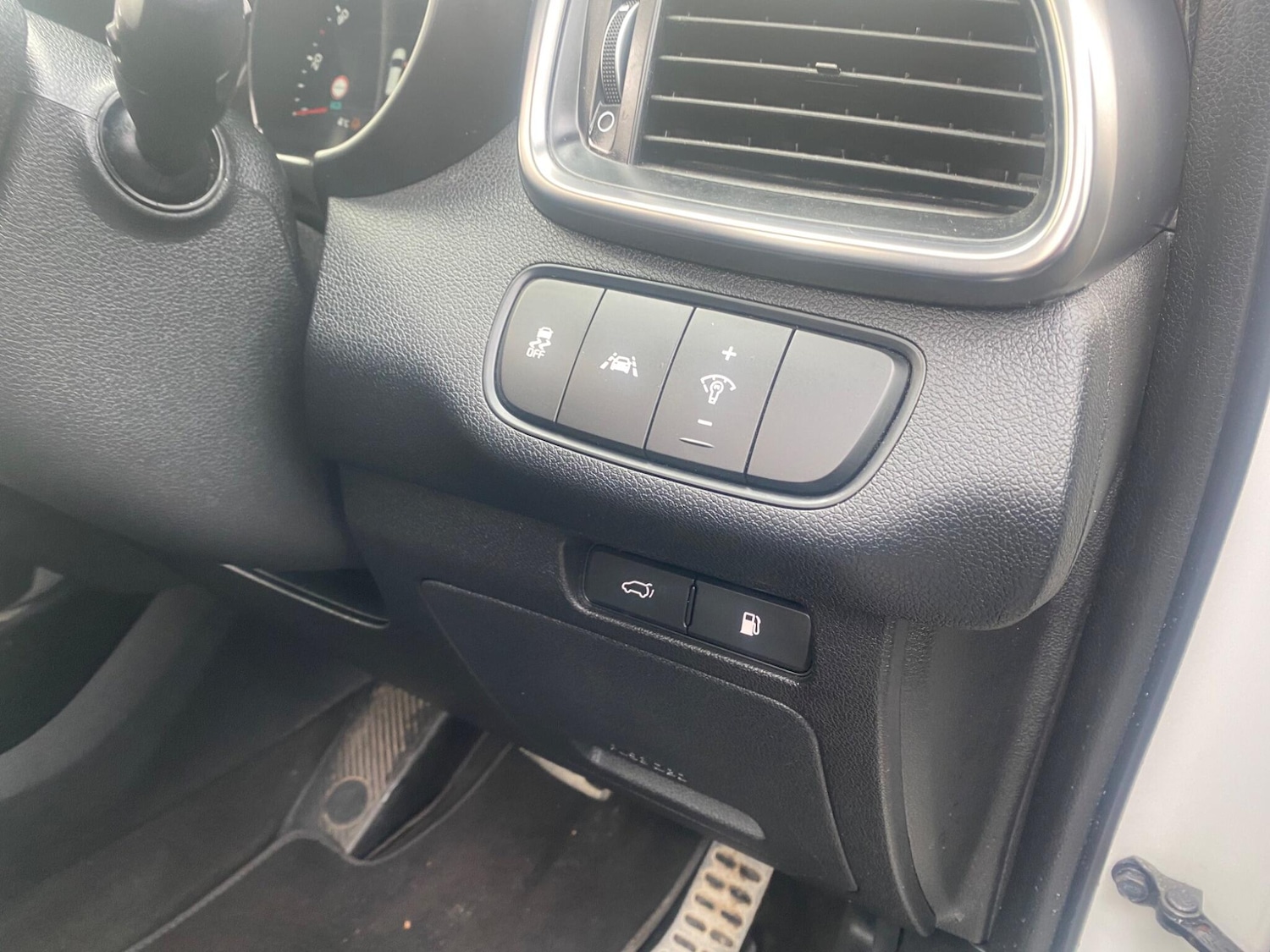 Used Kia Sorento 2017 for sale - 77254959: Photo 33