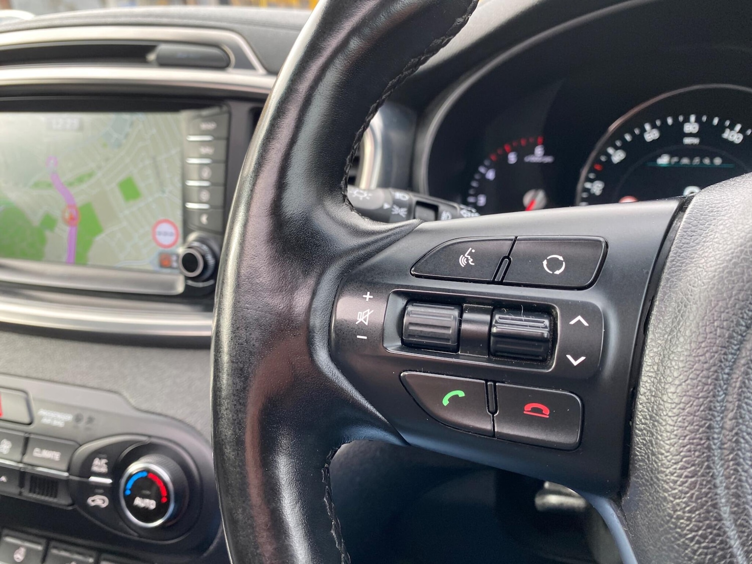 Used Kia Sorento 2017 for sale - 77254959: Photo 34