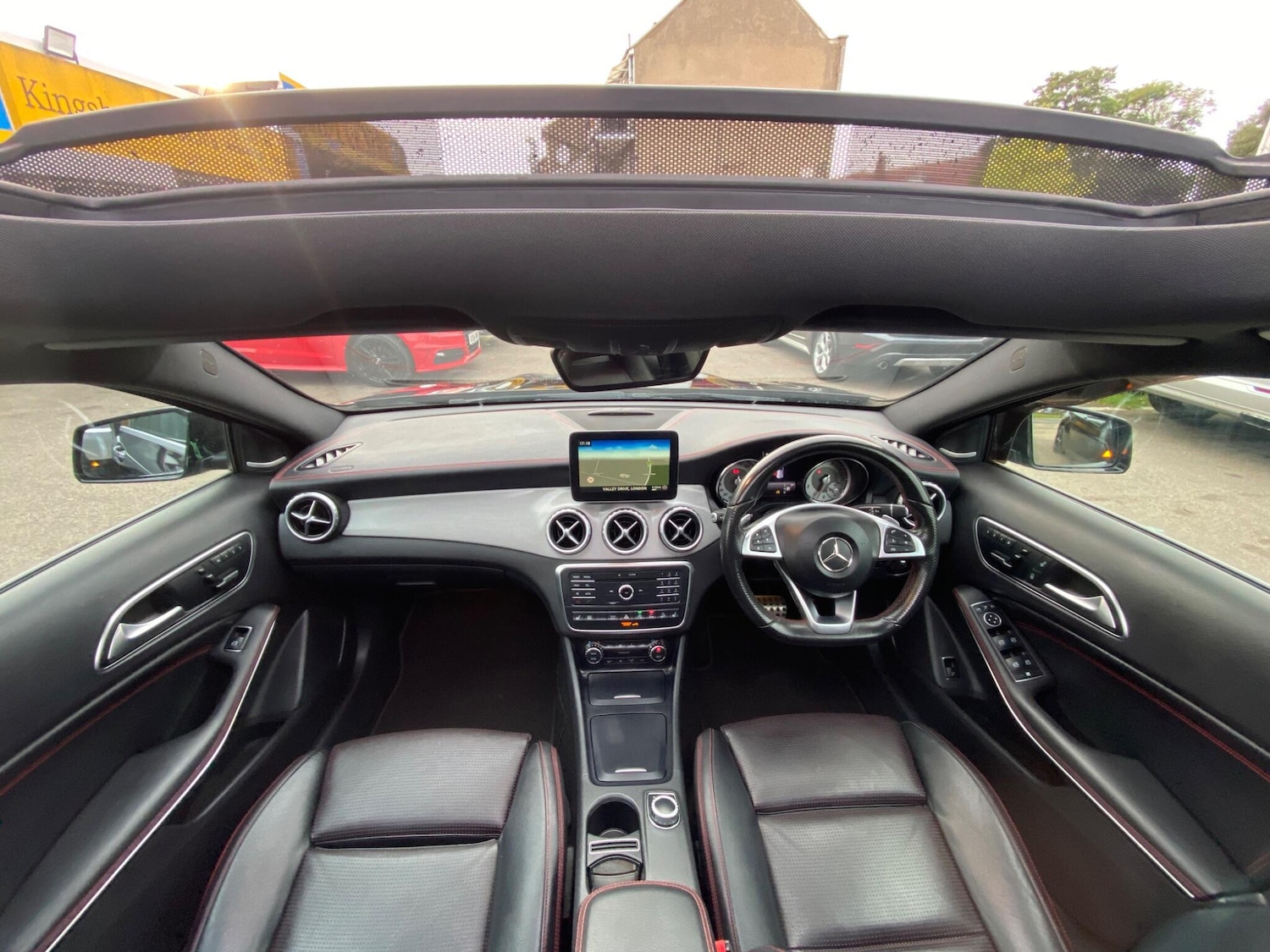 Used Mercedes-Benz GLA 2016 for sale - 76109535: Photo 2