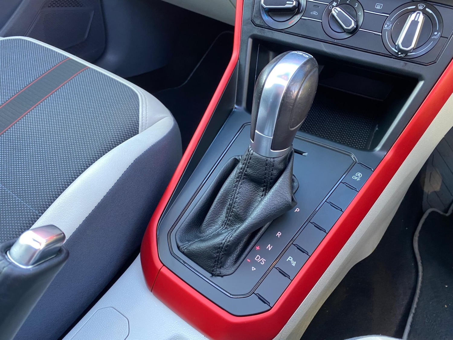 Used Volkswagen Polo 2018 for sale - 76759754: Photo 28