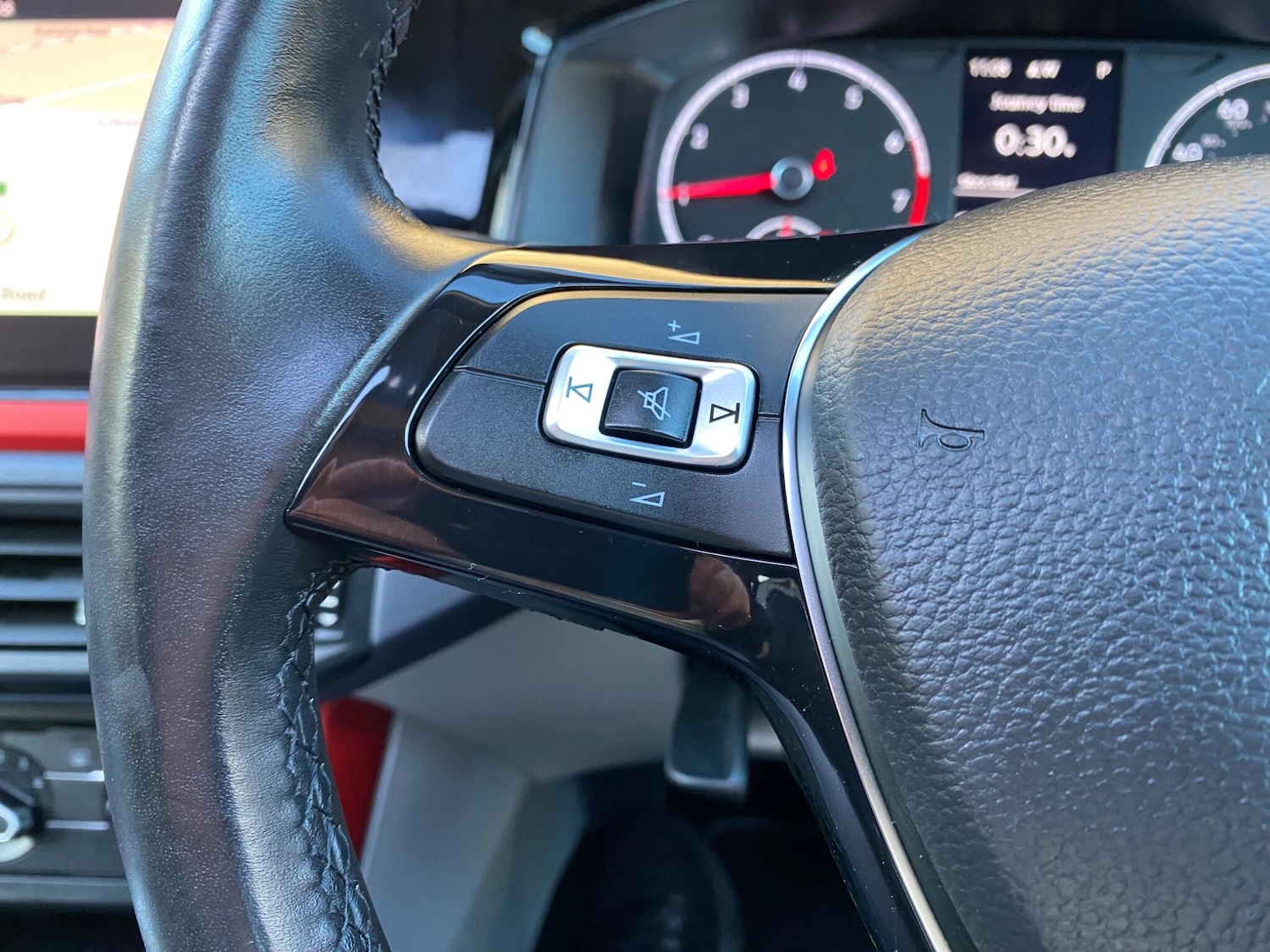 Used Volkswagen Polo 2018 for sale - 76759754: Photo 30