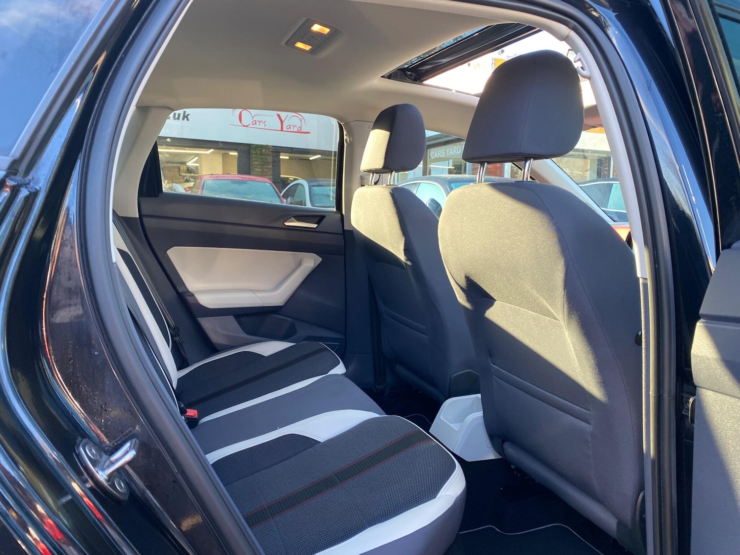 Used Volkswagen Polo 2018 for sale - 76759754: Photo 33