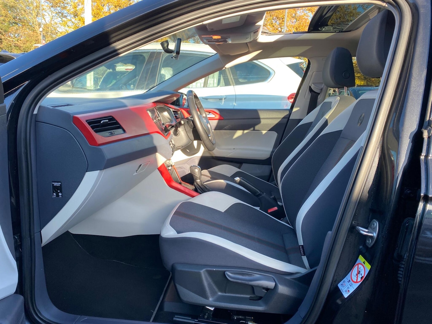 Used Volkswagen Polo 2018 for sale - 76759754: Photo 37