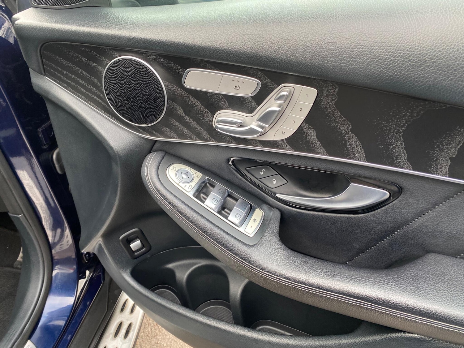 Used Mercedes-Benz GLC 2018 for sale - 76585438: Photo 31