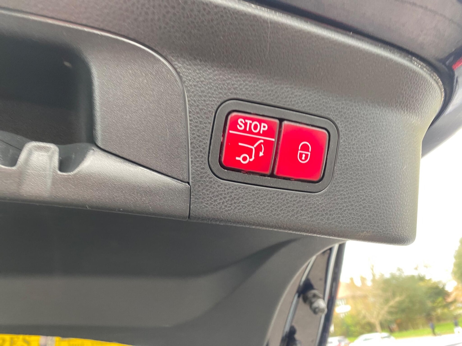 Used Mercedes-Benz GLC 2018 for sale - 76585438: Photo 41