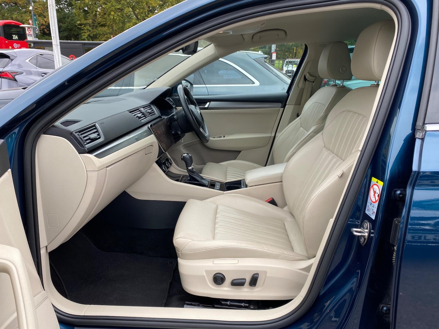 Used Skoda Superb 2017 for sale - 75634205: Photo 42