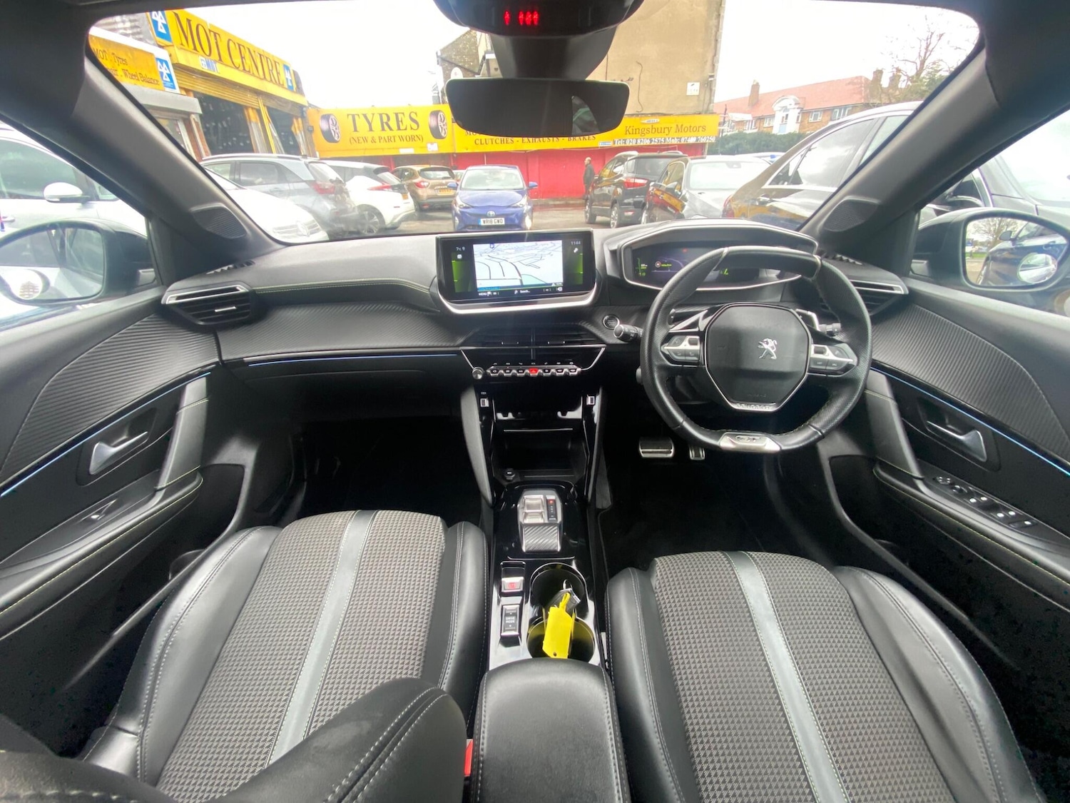 Used Peugeot 208 2023 for sale - 77559613: Photo 2