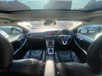 Used Volvo V40 2019 for sale - 74965786: Photo