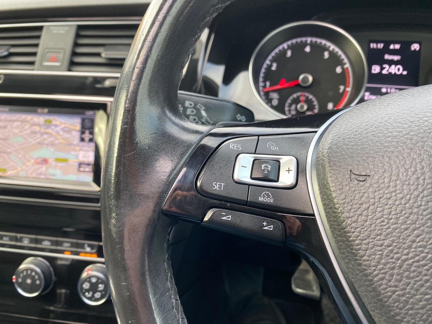 Used Volkswagen Golf 2013 for sale - 76633229: Photo 28