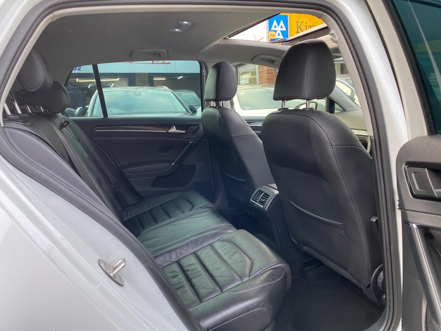 Used Volkswagen Golf 2013 for sale - 76633229: Photo 32