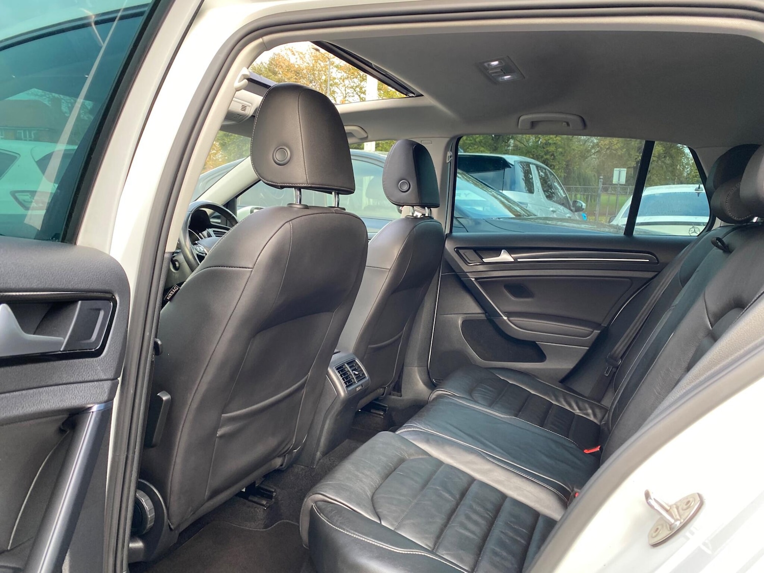 Used Volkswagen Golf 2013 for sale - 76633229: Photo 34