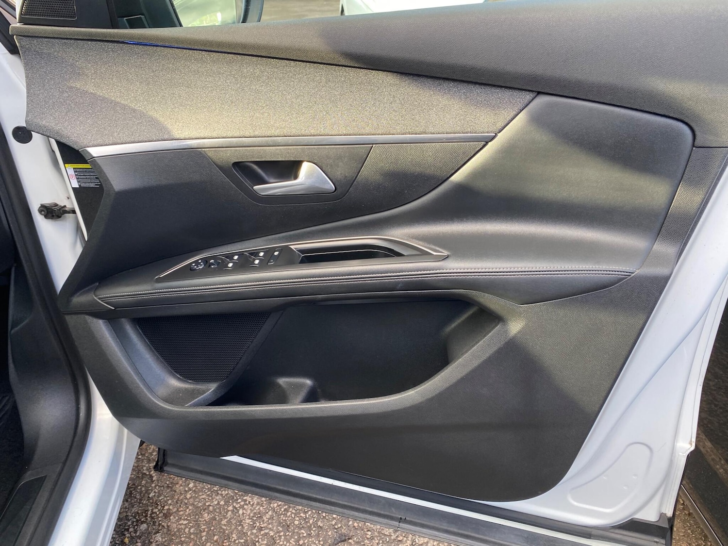 Used Peugeot 5008 2018 for sale - 76976258: Photo 16