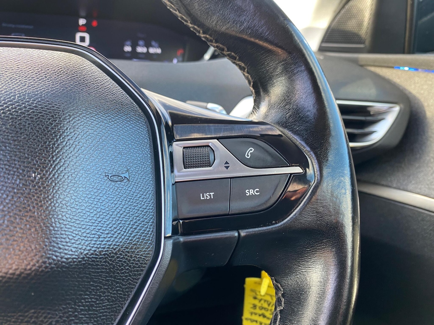 Used Peugeot 5008 2018 for sale - 76976258: Photo 31