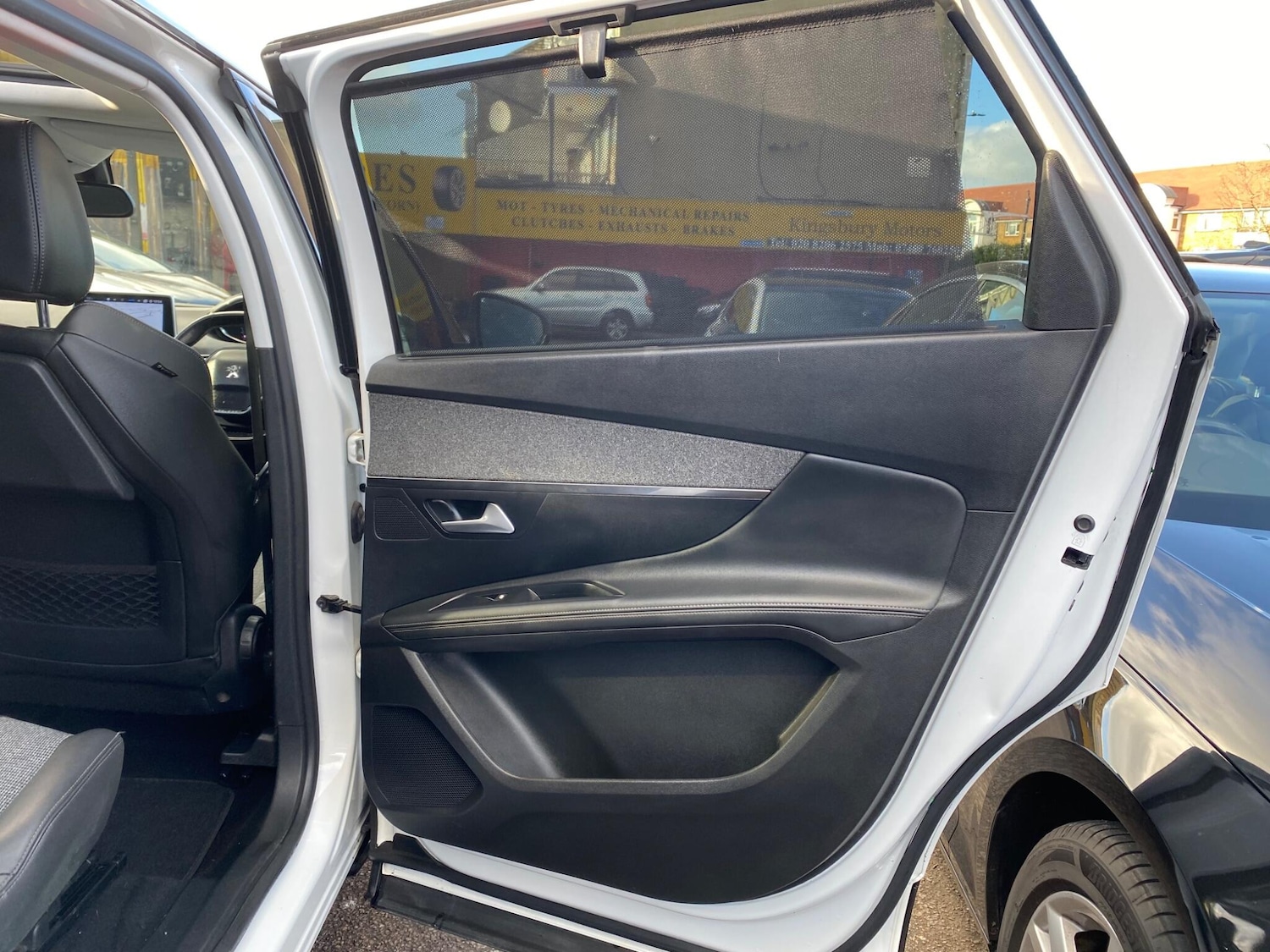 Used Peugeot 5008 2018 for sale - 76976258: Photo 32