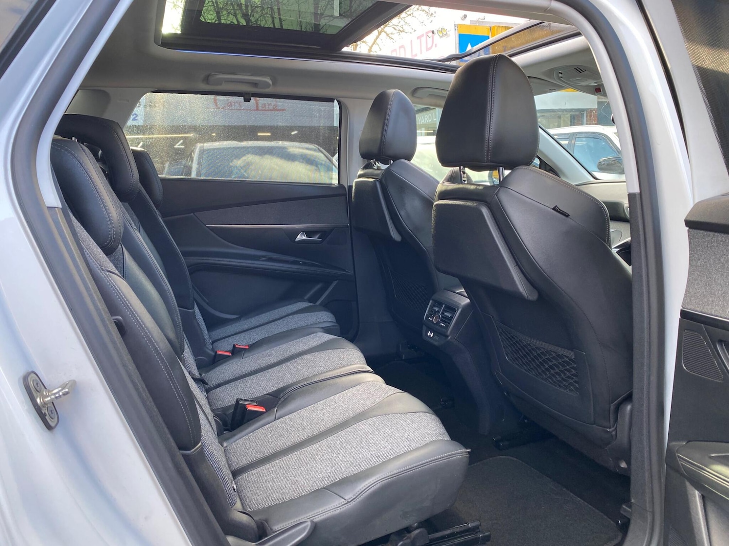 Used Peugeot 5008 2018 for sale - 76976258: Photo 33