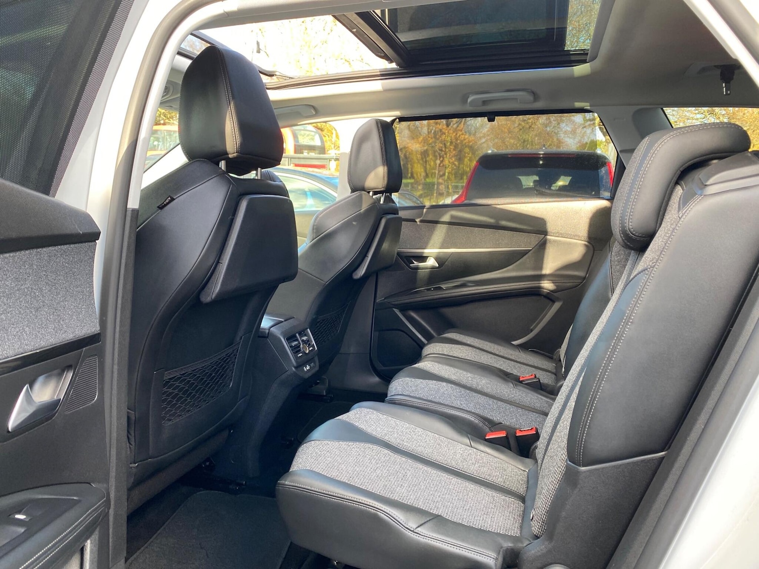 Used Peugeot 5008 2018 for sale - 76976258: Photo 36