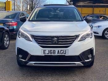 Used Peugeot 5008 2018 for sale - 76976258: Photo