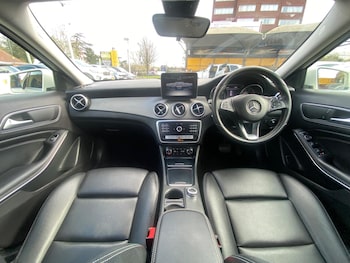 Used Mercedes-Benz GLA 2017 for sale - 77892216: Photo