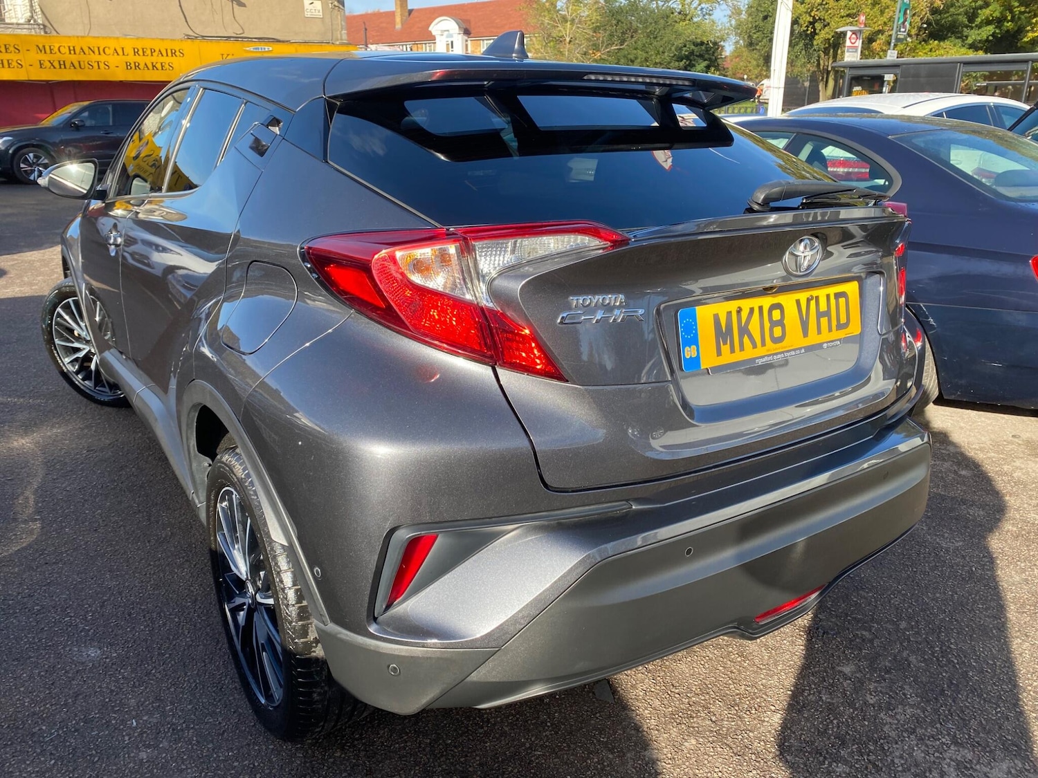 Used Toyota C-HR 2018 for sale - 76398454: Photo 11