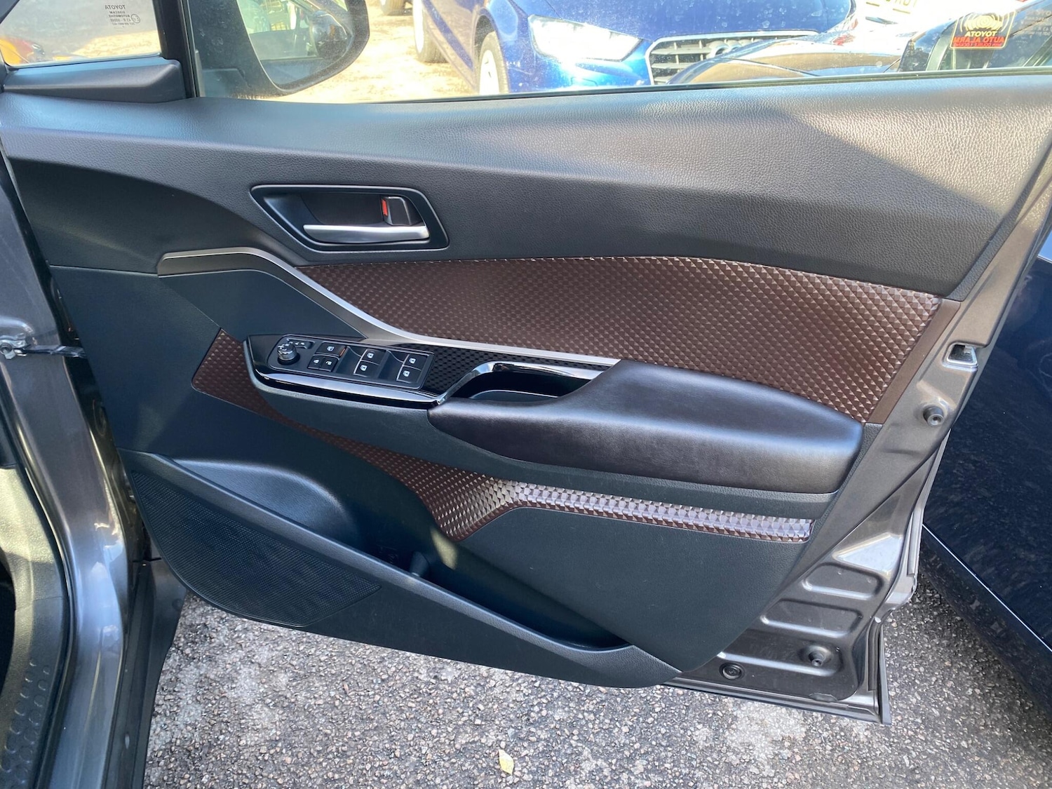 Used Toyota C-HR 2018 for sale - 76398454: Photo 13