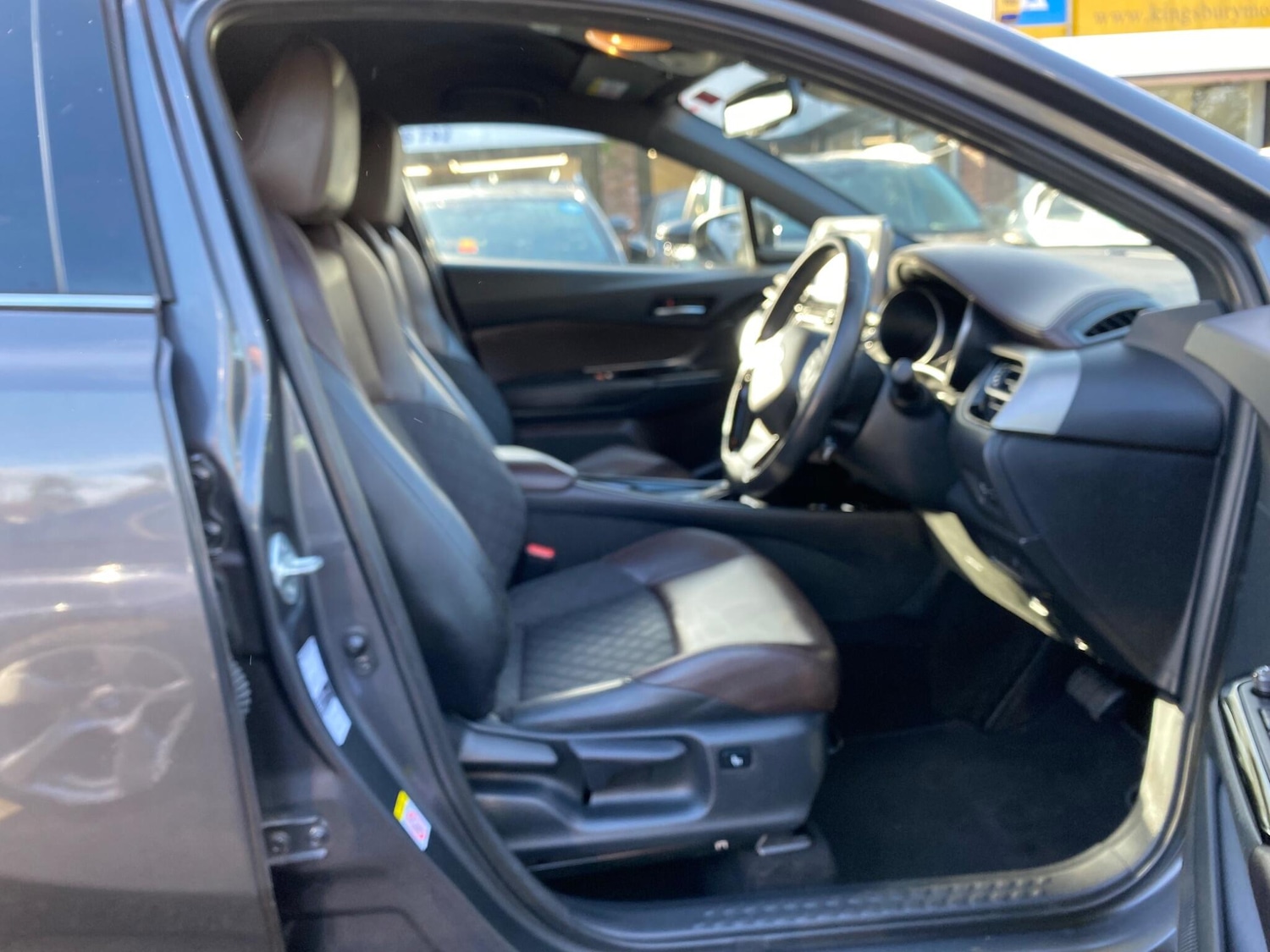 Used Toyota C-HR 2018 for sale - 76398454: Photo 14