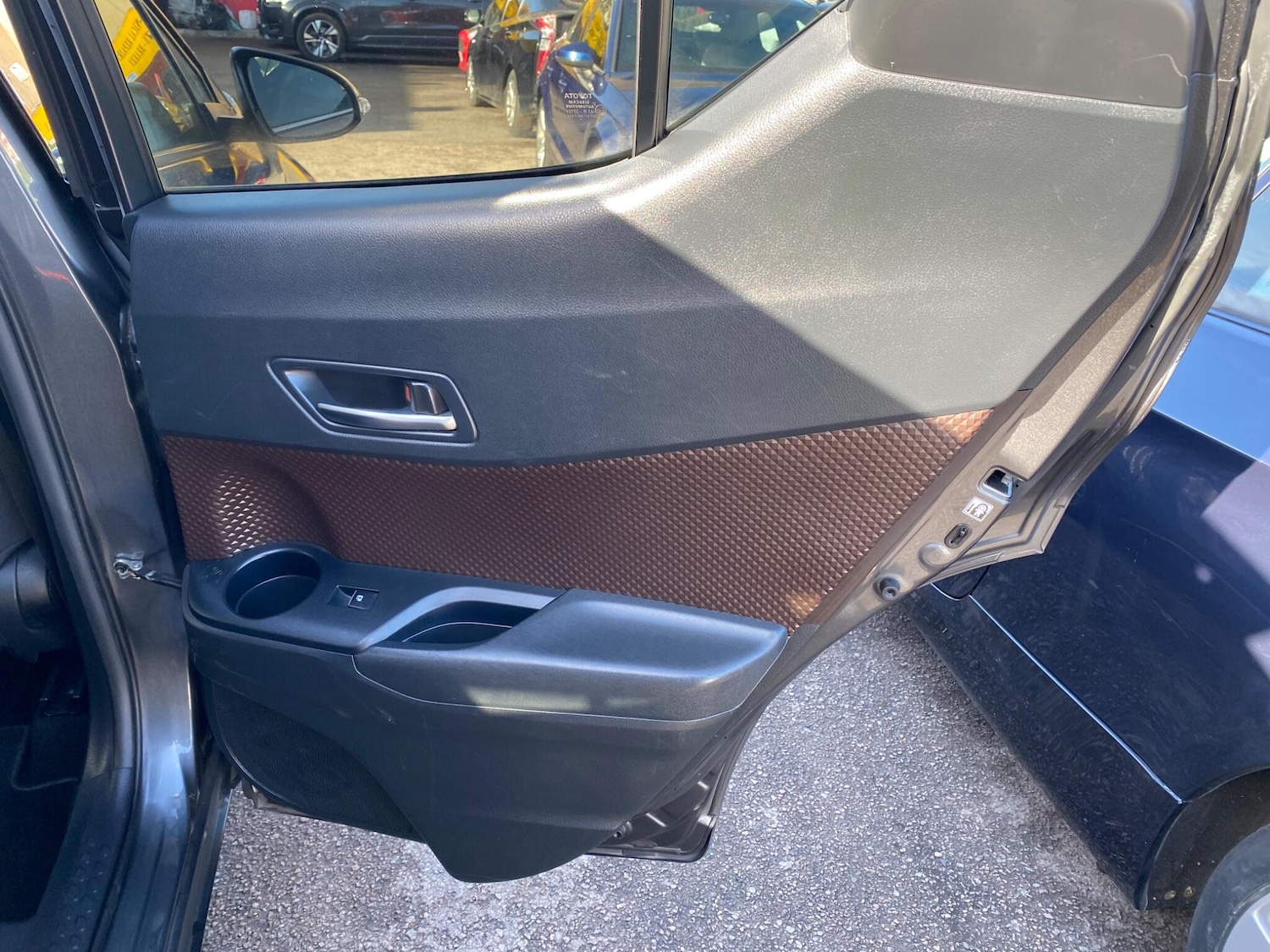 Used Toyota C-HR 2018 for sale - 76398454: Photo 26