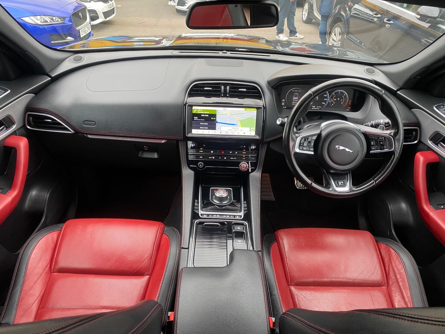 Used Jaguar F-Pace 2017 for sale - 78141434: Photo 2