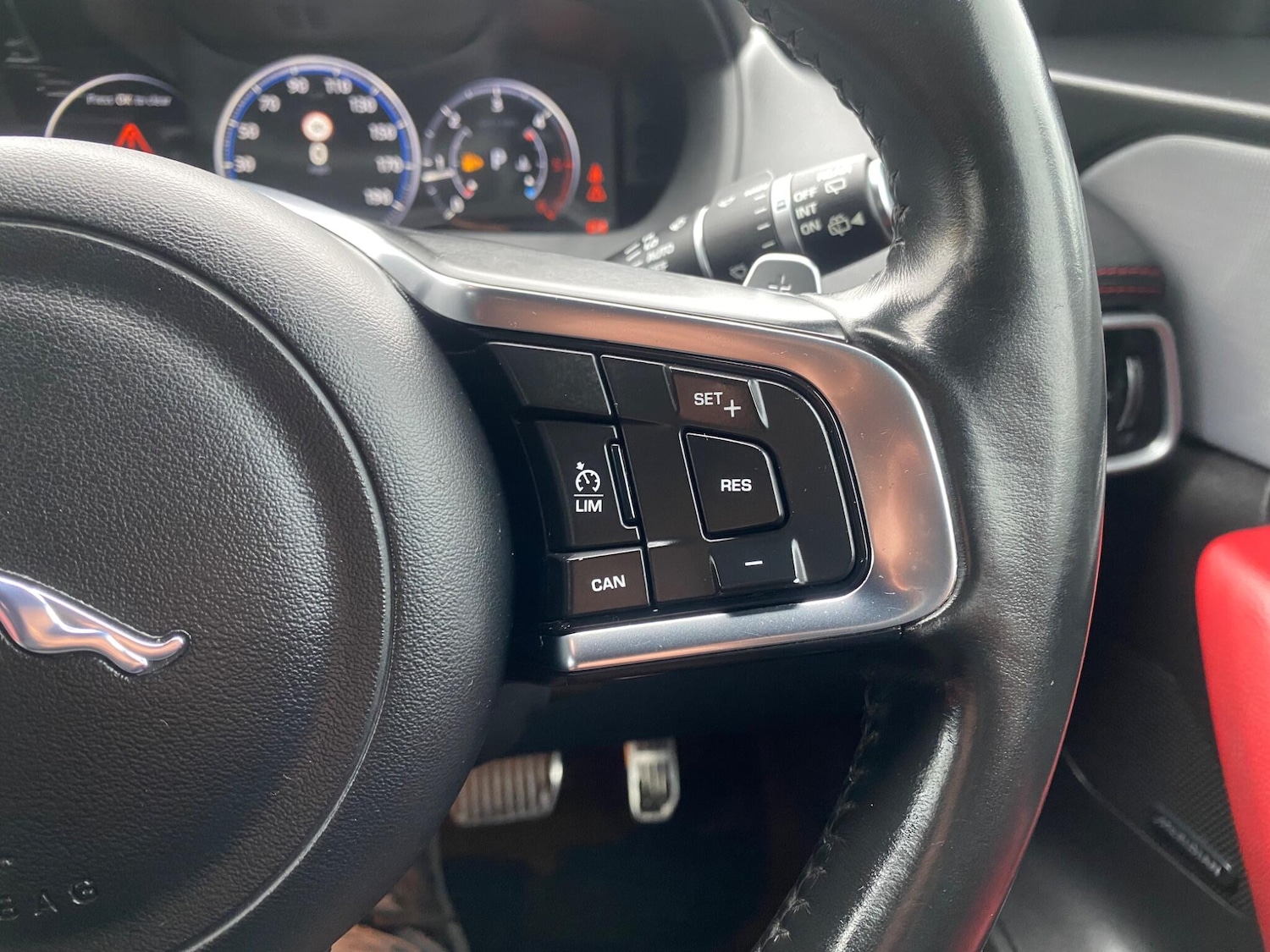 Used Jaguar F-Pace 2017 for sale - 78141434: Photo 28