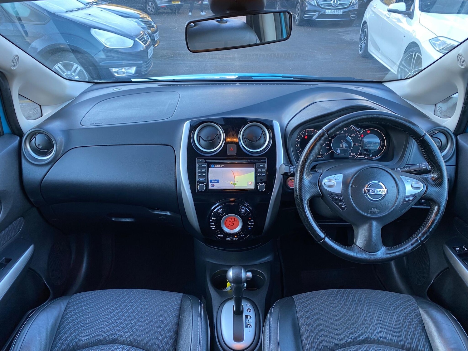 Used Nissan Note 2015 for sale - 77098158: Photo 2