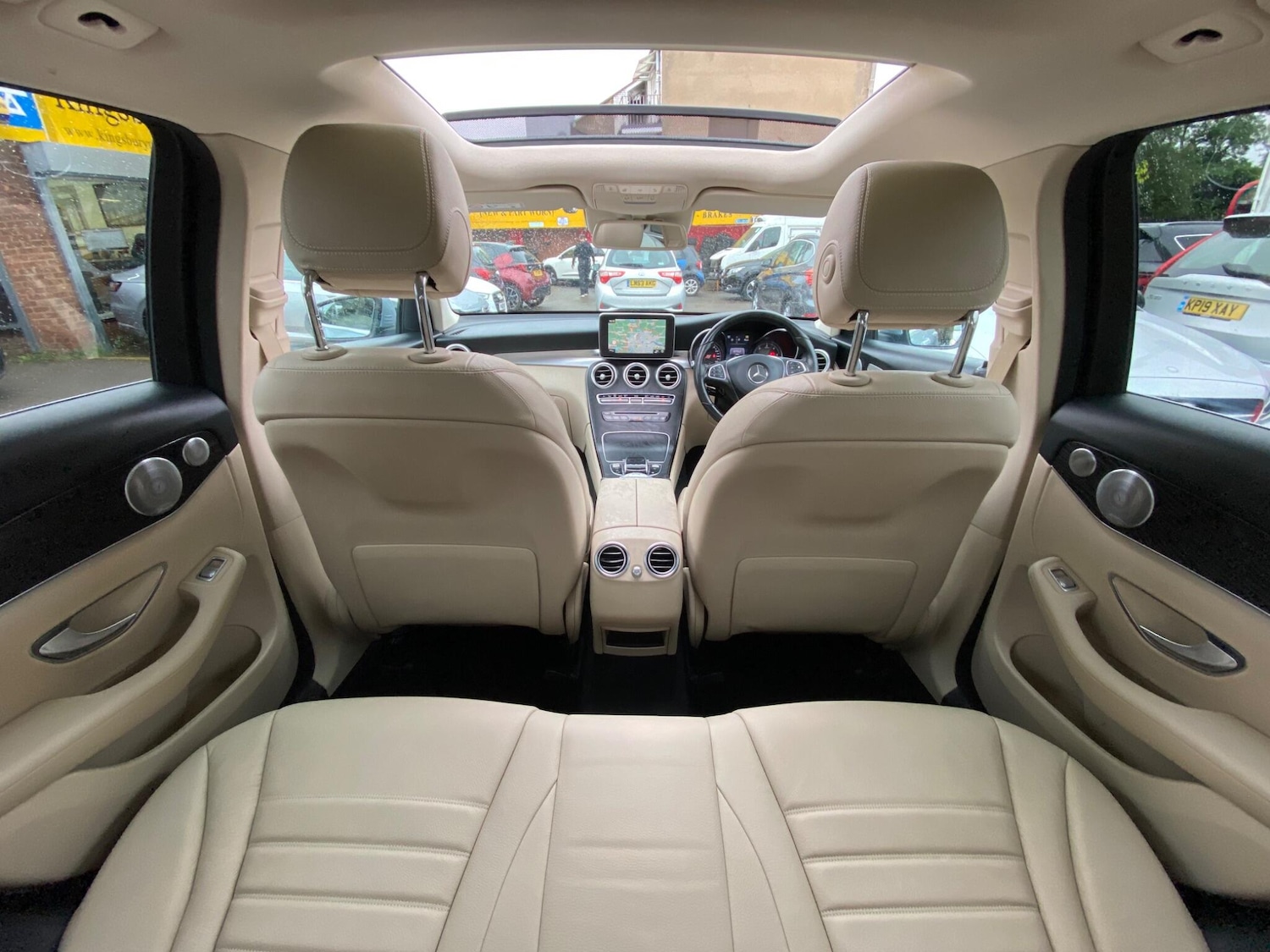 Used Mercedes-Benz GLC 2016 for sale - 76001994: Photo 2