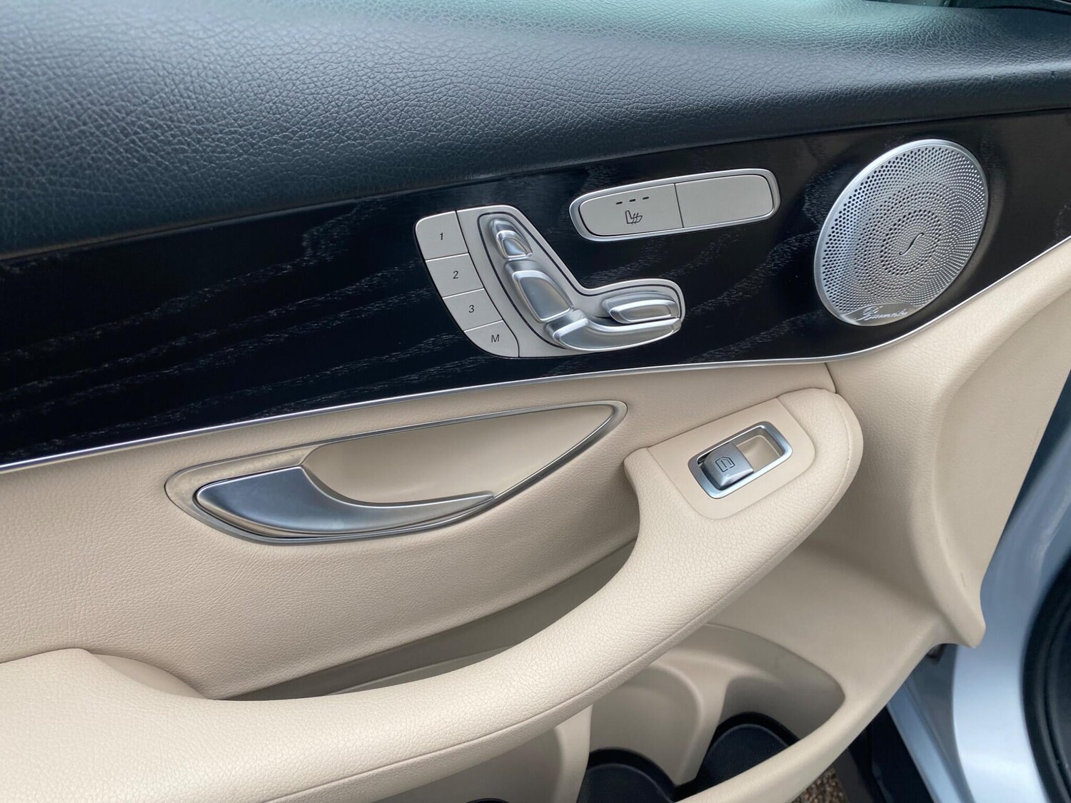 Used Mercedes-Benz GLC 2016 for sale - 76001994: Photo 34