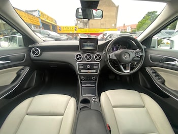 Used Mercedes-Benz A-Class 2018 for sale - 75588078: Photo