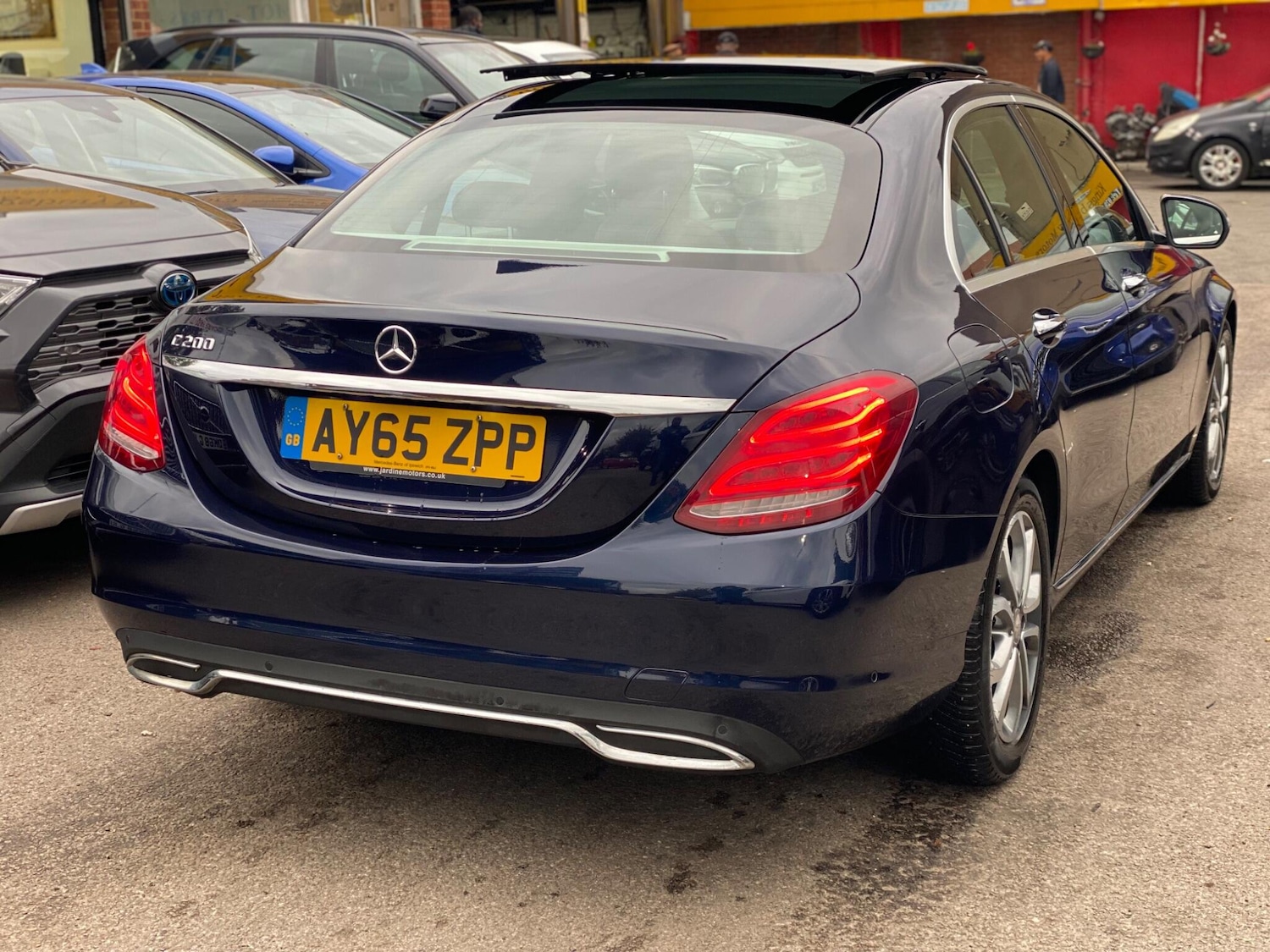 Used Mercedes-Benz C-Class 2015 for sale - 76083675: Photo 11