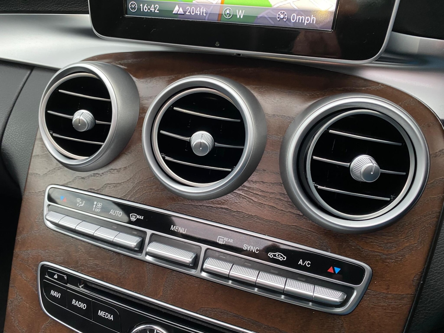 Used Mercedes-Benz C-Class 2015 for sale - 76083675: Photo 24