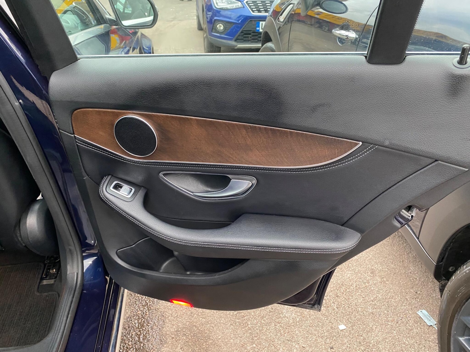 Used Mercedes-Benz C-Class 2015 for sale - 76083675: Photo 33