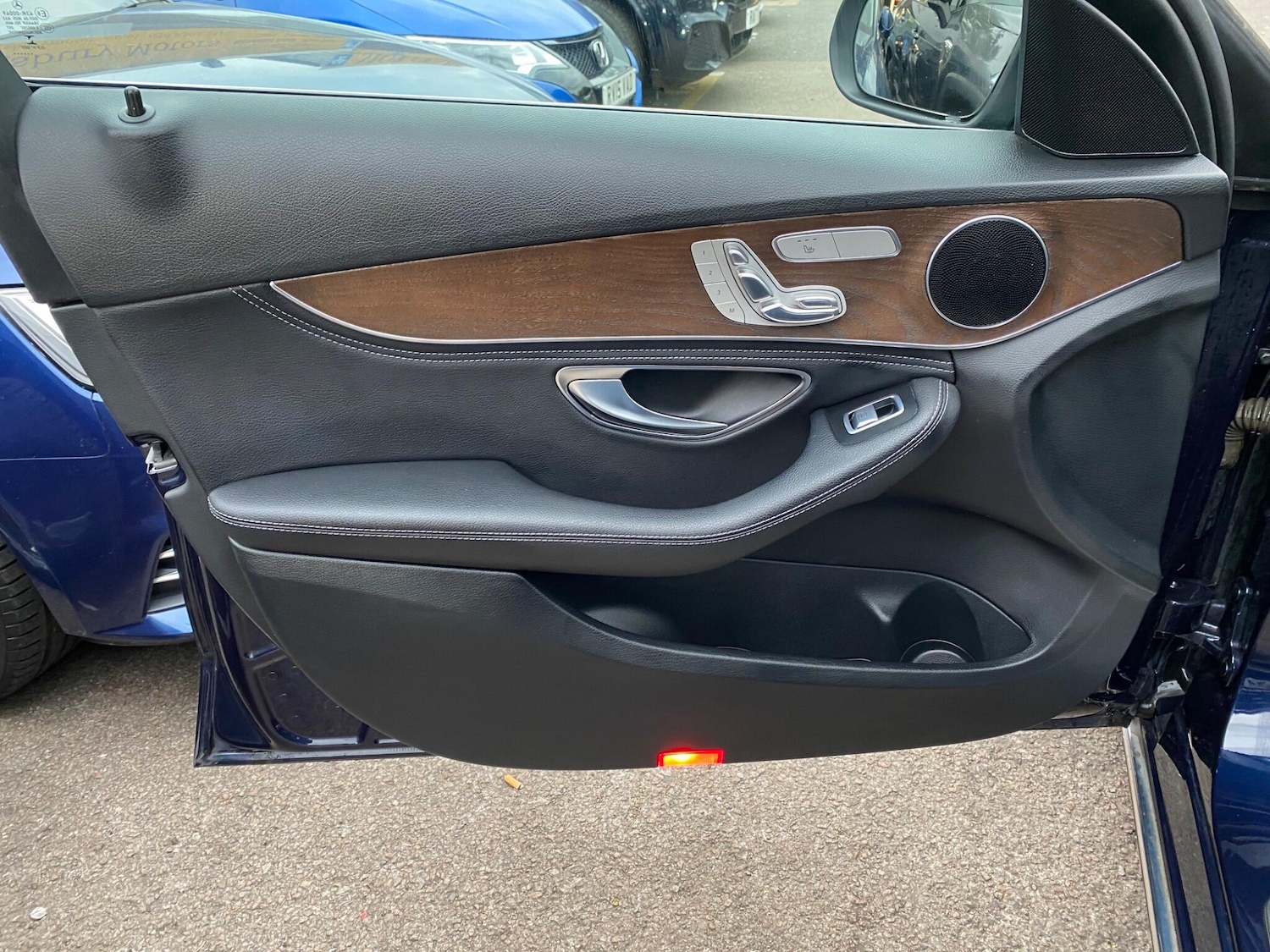 Used Mercedes-Benz C-Class 2015 for sale - 76083675: Photo 37