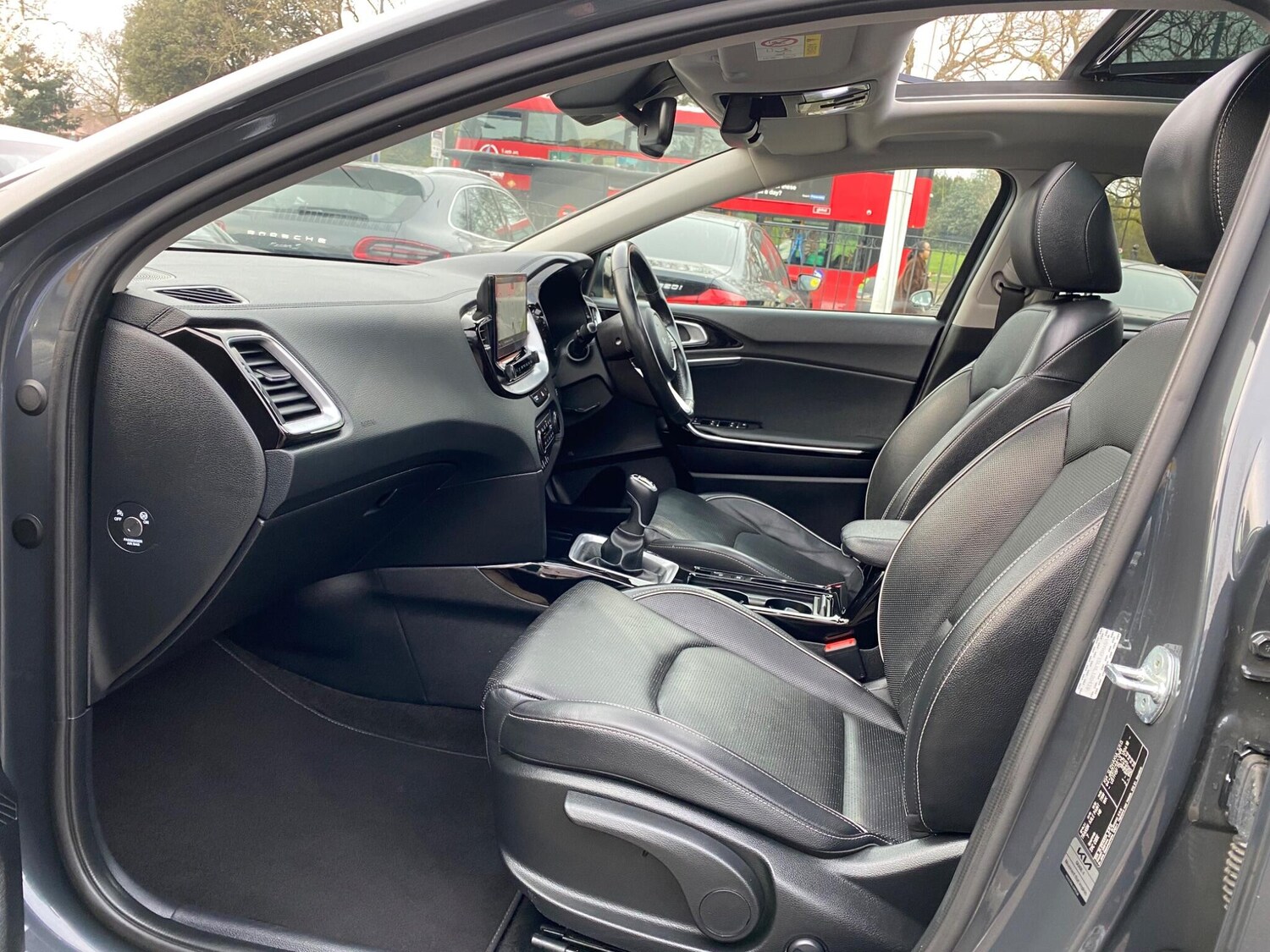 Used Kia XCeed for sale - 77994109: Photo 40