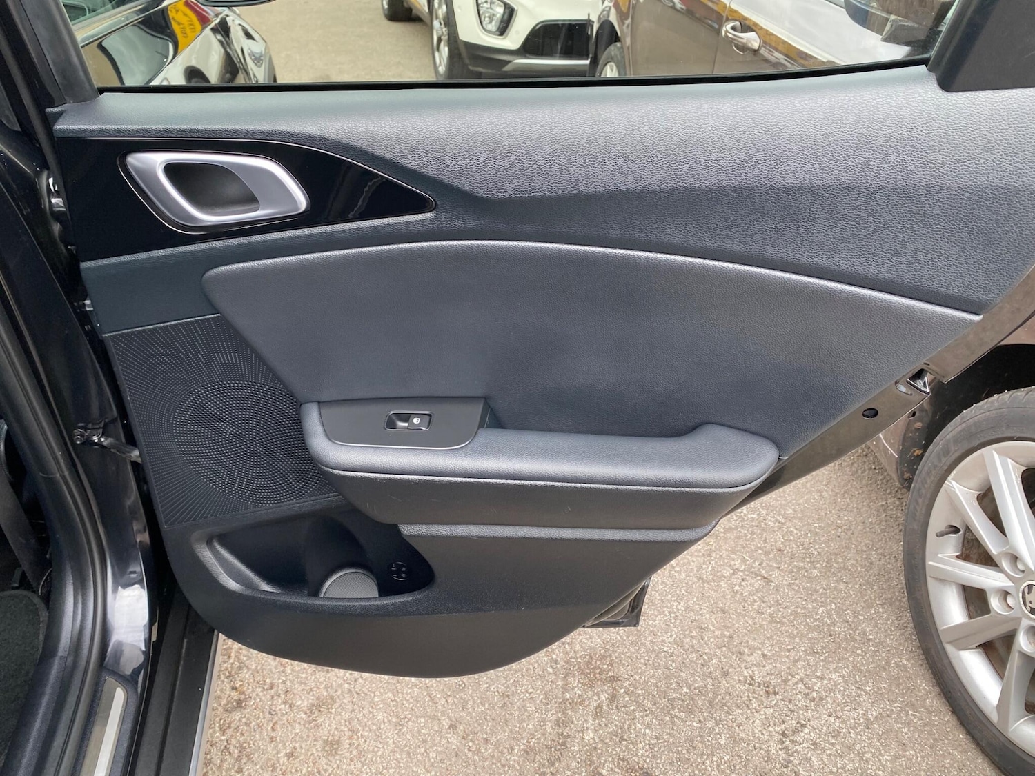 Used Kia XCeed 2020 for sale - 76457863: Photo 30