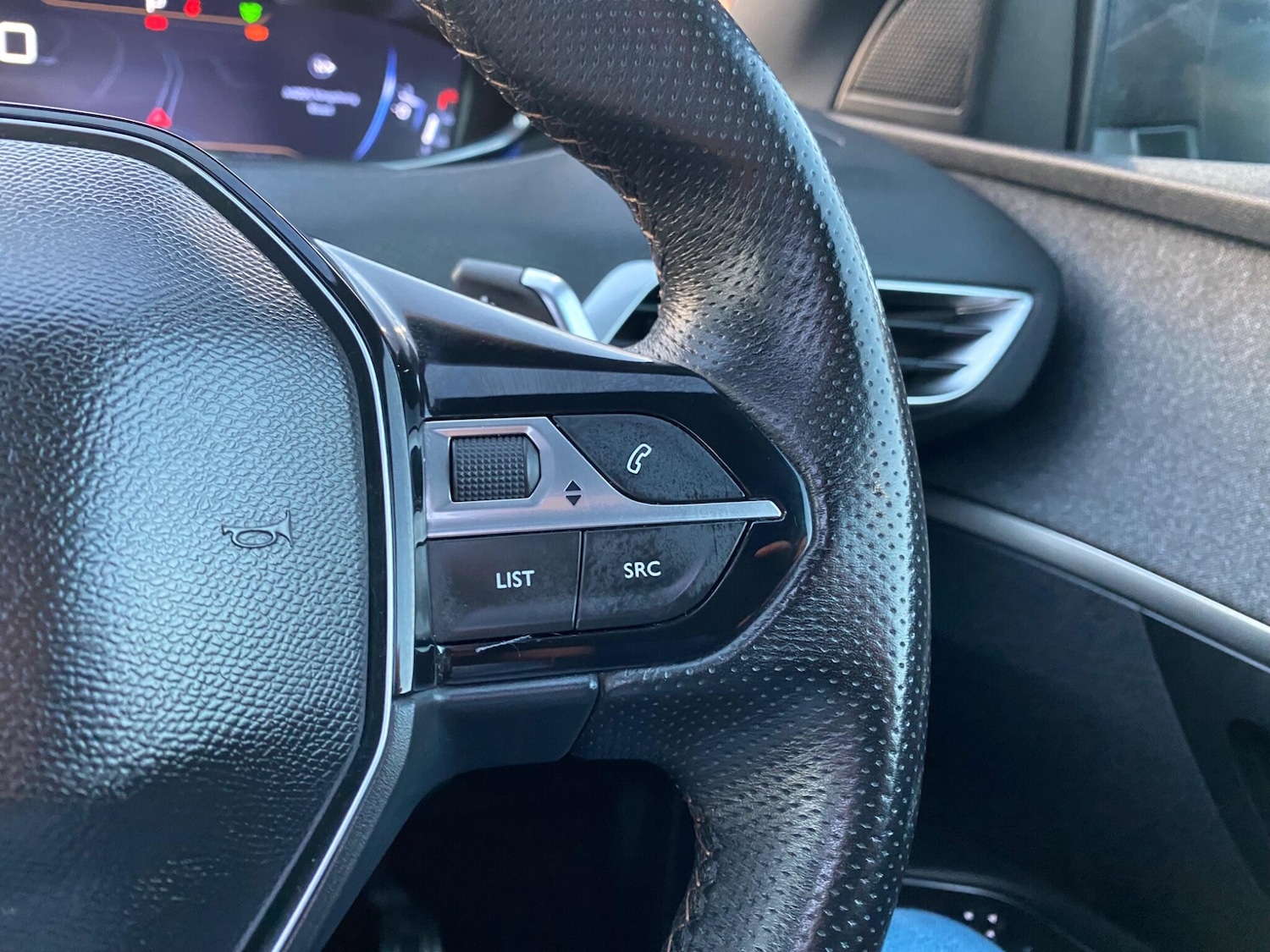 Used Peugeot 3008 2018 for sale - 76512925: Photo 32