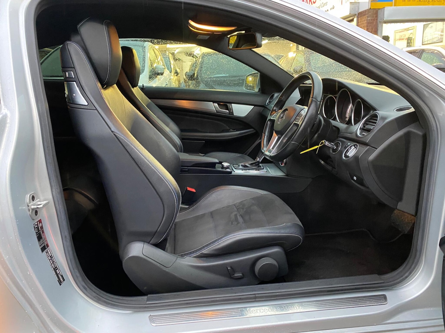 Used Mercedes-Benz C Class 2014 for sale - 76408929: Photo 16